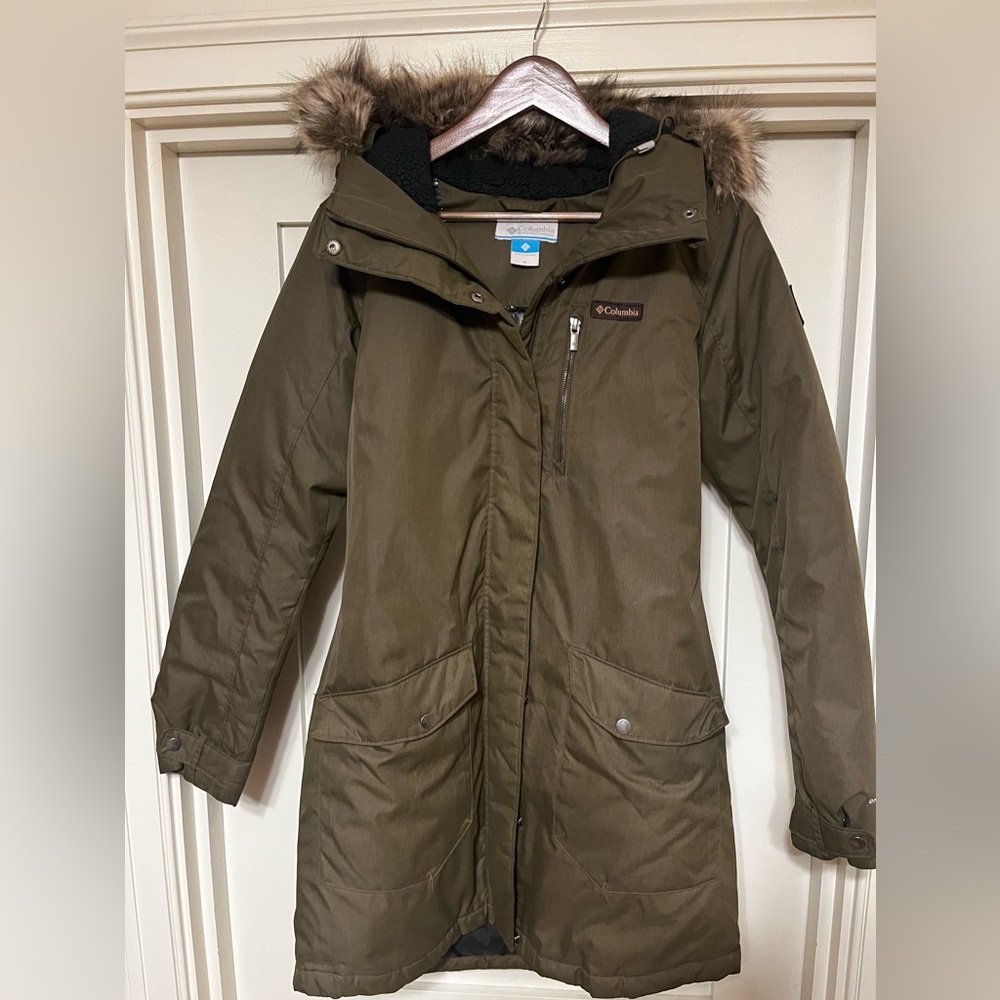 Columbia Suttle Mountain long insulated jacket Women’s Medium EUC
